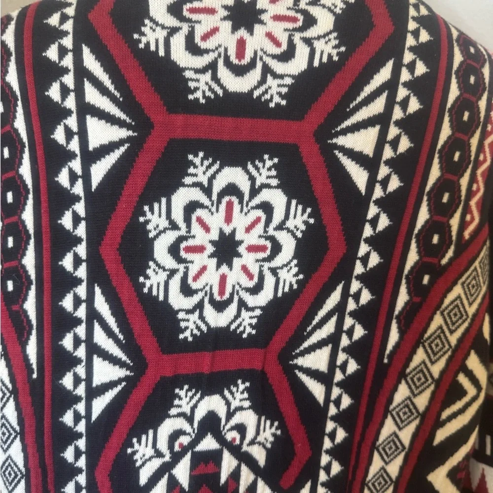 Black and Red Patterned Women's Sweater